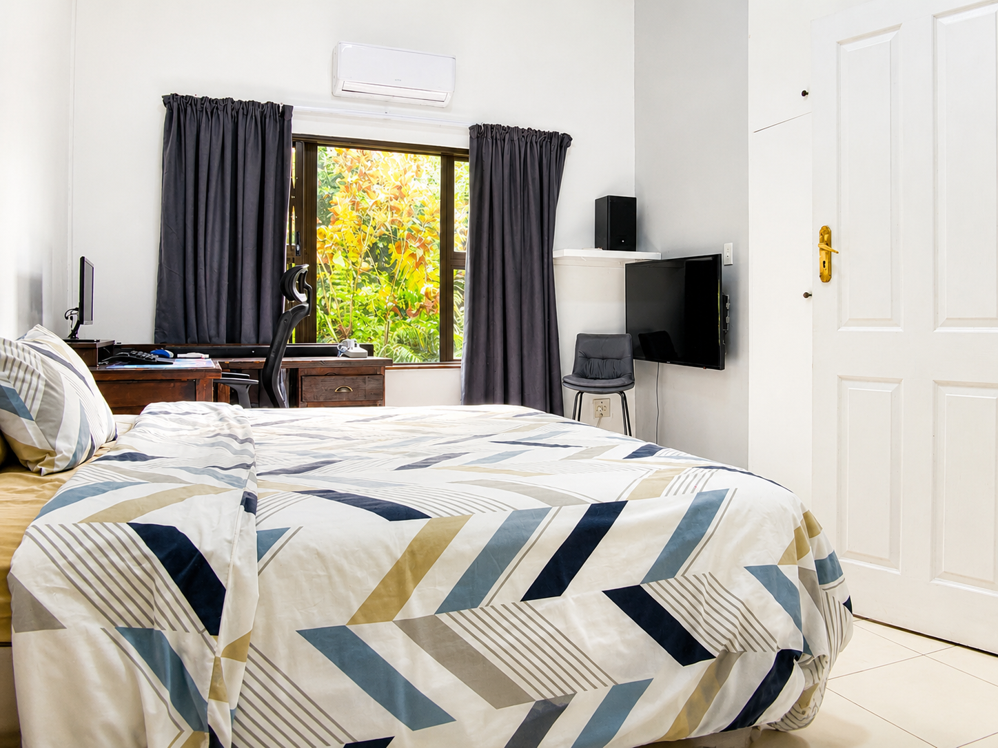 Shelly Beach Beach House Seagull Road 13 Exceptional Beachfront Property with cottage Shelly Beach, Beach Front
