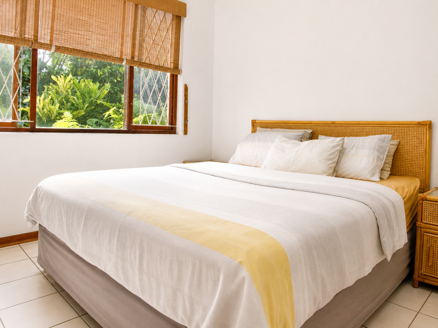Shelly Beach Beach House Seagull Road 16 Exceptional Beachfront Property with cottage Shelly Beach, Beach Front
