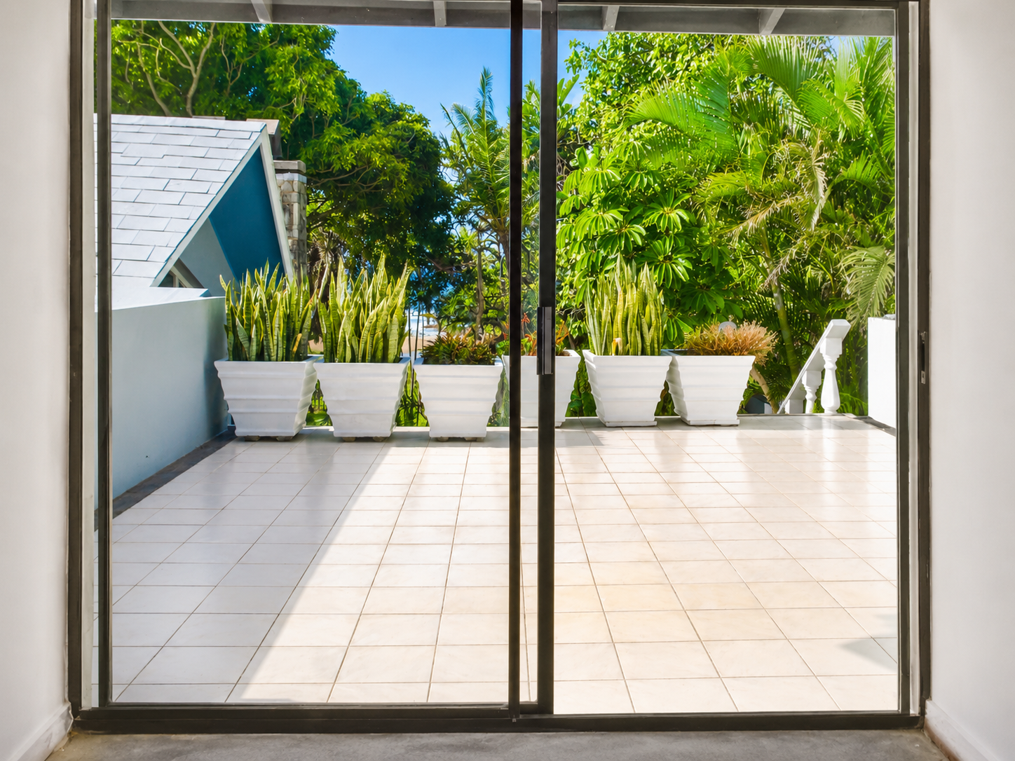 Shelly Beach Beach House Seagull Road 17 Exceptional Beachfront Property with cottage Shelly Beach, Beach Front