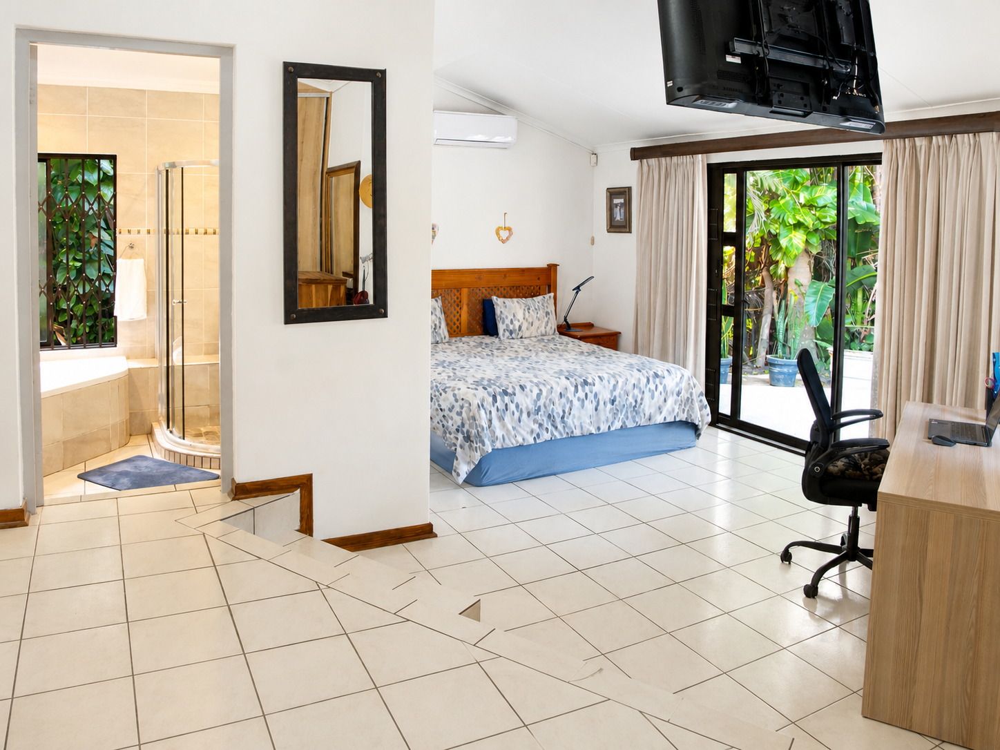 Shelly Beach Beach House Seagull Road 27 Exceptional Beachfront Property with cottage Shelly Beach, Beach Front