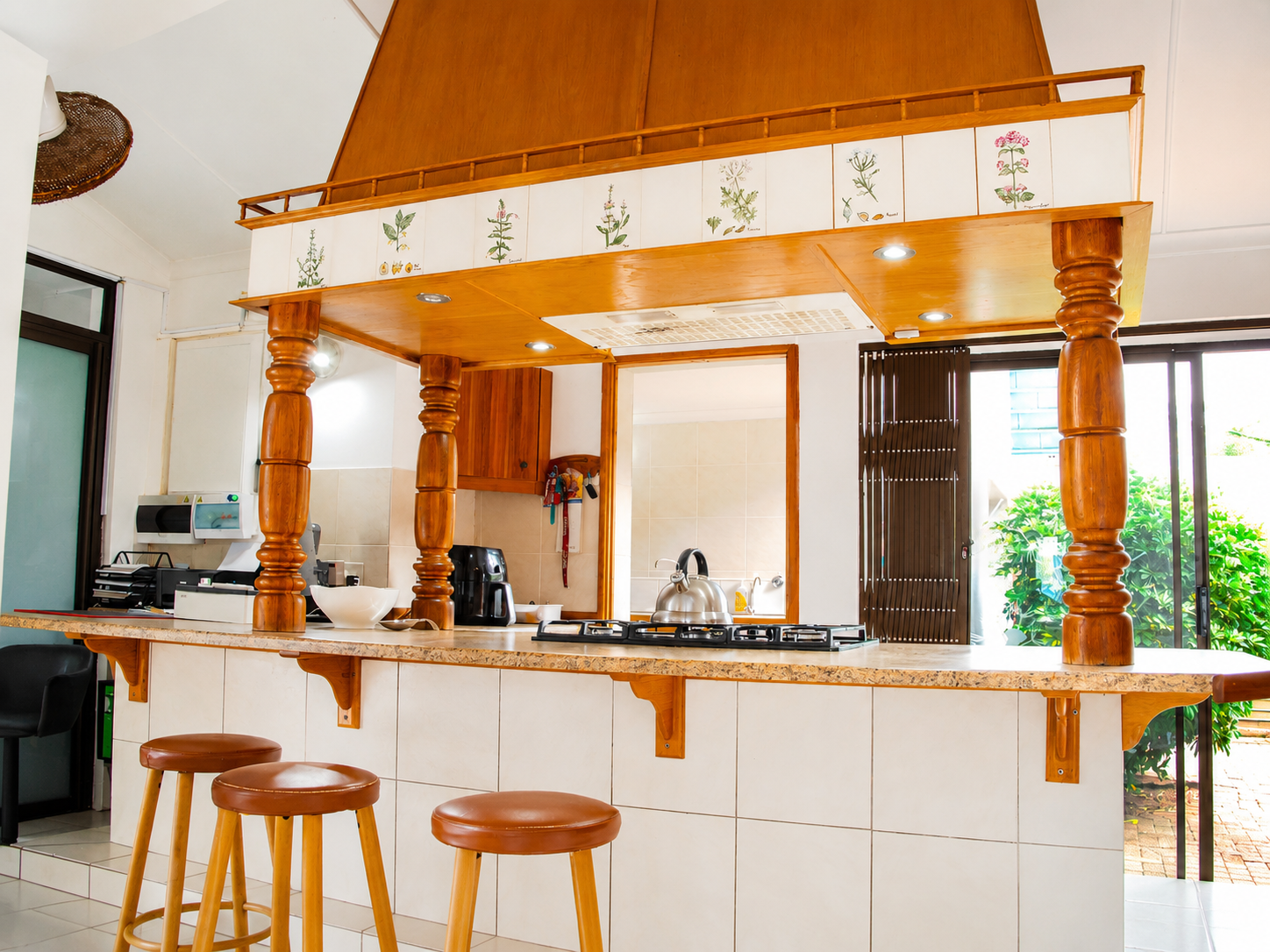 Shelly Beach Beach House Seagull Road 9 Exceptional Beachfront Property with cottage Shelly Beach, Beach Front