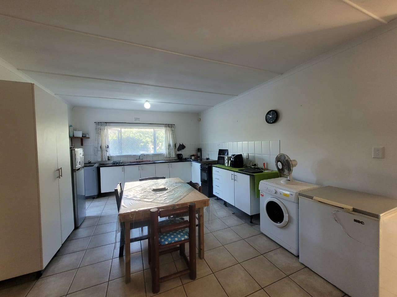 Spacious 3 Bedroom Family Home in Prime Location