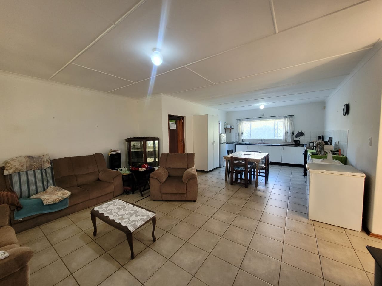 Spacious 3 Bedroom Family Home in Prime Location